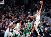 AYX体育赛事-凯尔特人力克猛龙，布克惊艳四座