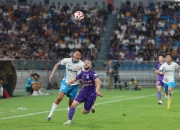 爱游戏娱乐-双方球队在场上激战到最后一刻