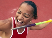 爱游戏在线-意甲焦点战之夜，伊萨克赛后评分拉满，诠释北欧风暴的完美定义