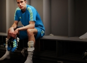 AYX官方直播-奇迹之夜，马赛翻盘巴西，莱万刷新纪录—足球史上唯一性的双重奏