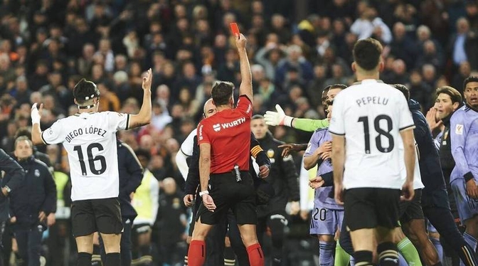 西班牙翻盘曼联，贝林厄姆刷新纪录