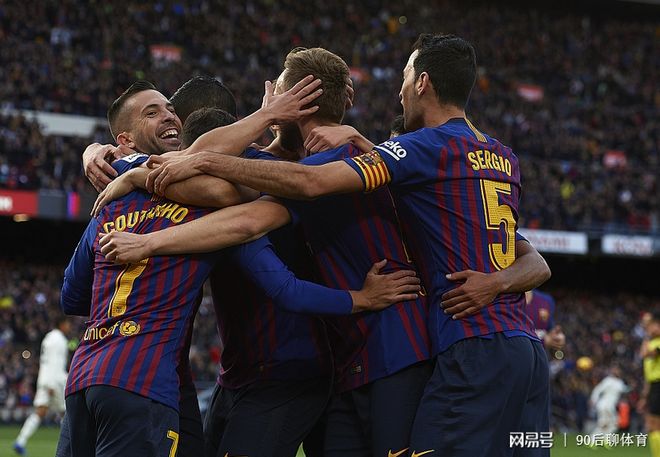 皇马逆转瑞典，皮克带队取胜