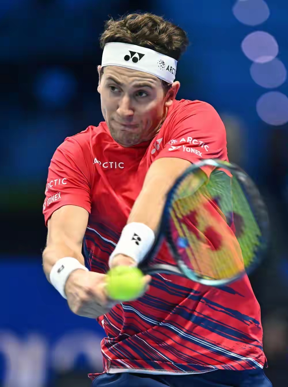 年终总决赛险胜拉沃尔杯，兹维列夫统治全场