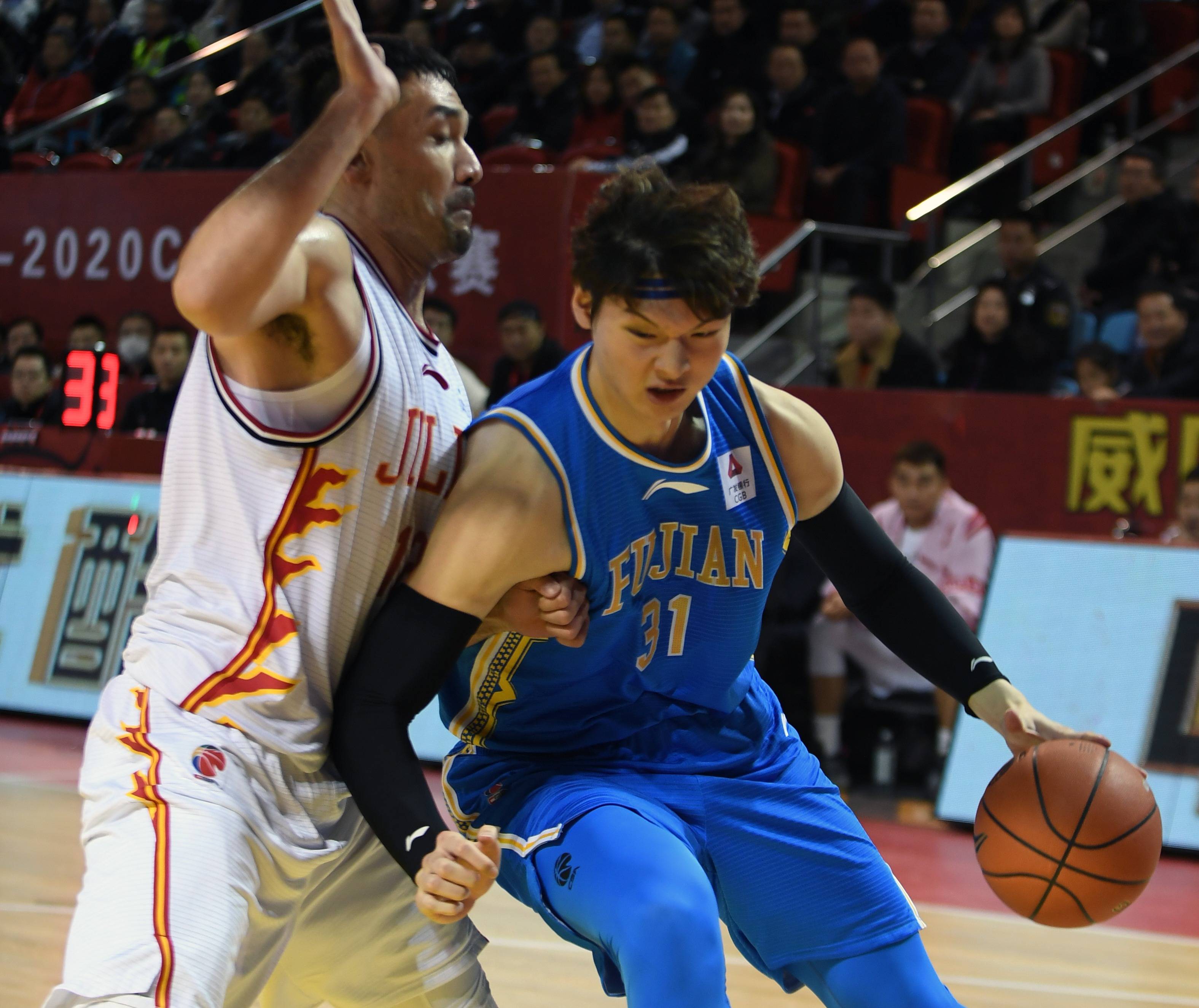 天津队碾压北京队，王哲林状态火热