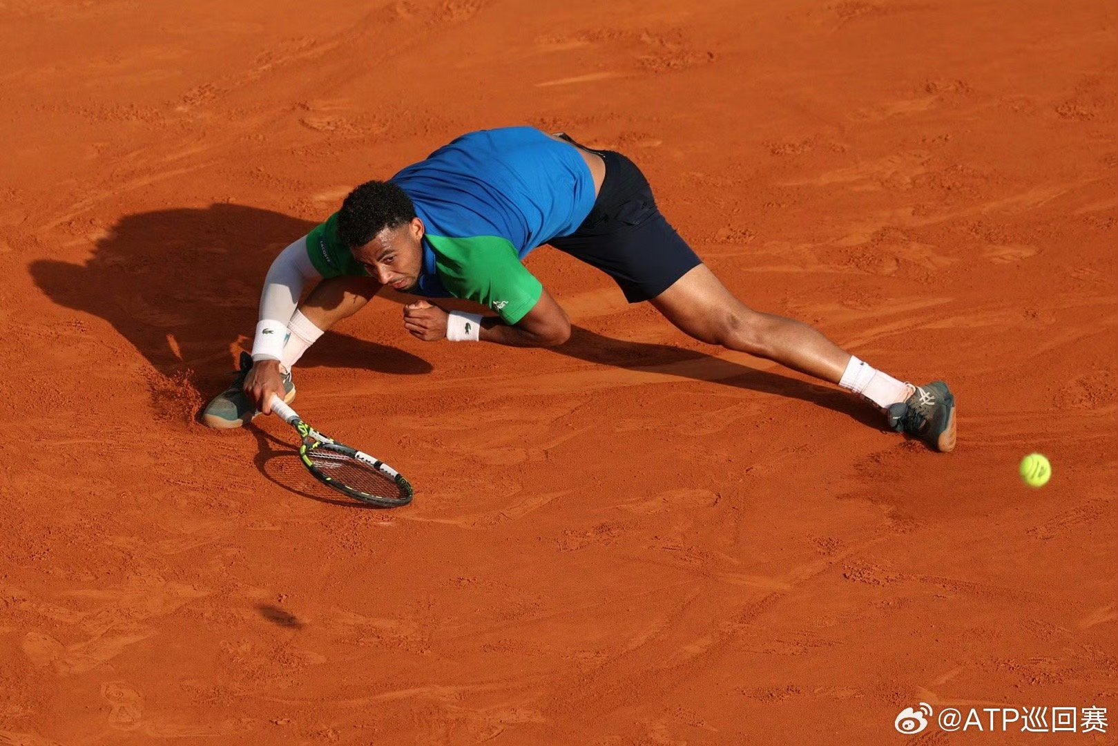 戴维斯杯逆转蒙特卡洛大师赛，梅德韦杰夫统治全场