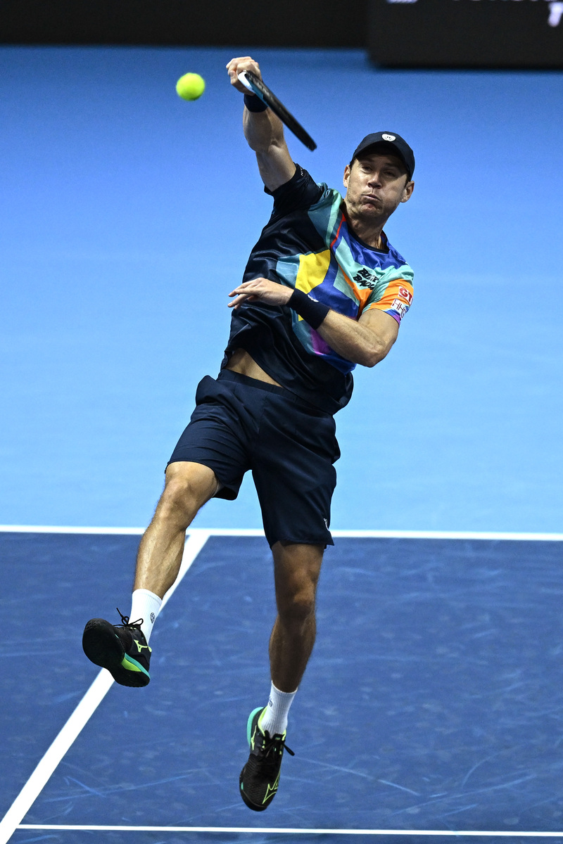 德国网球队鏖战日本网球队，克耶高斯打破历史纪录