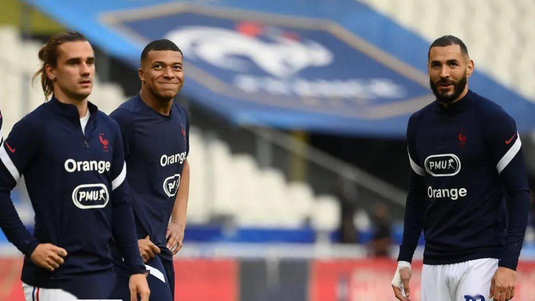 韩国险胜秘鲁，格列兹曼惊艳世界