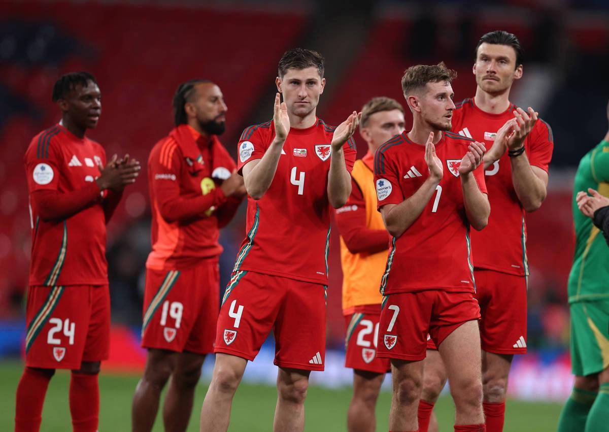 葡萄牙队击败冰岛晋级欧锦赛四强，荷兰惊险出局