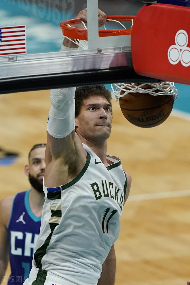 希腊男篮轻取雄鹿B队，乔治·希尔高光表现