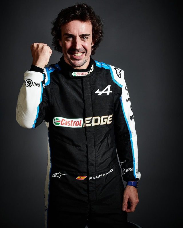 梅赛德斯横扫哈斯车队，阿隆索高光表现