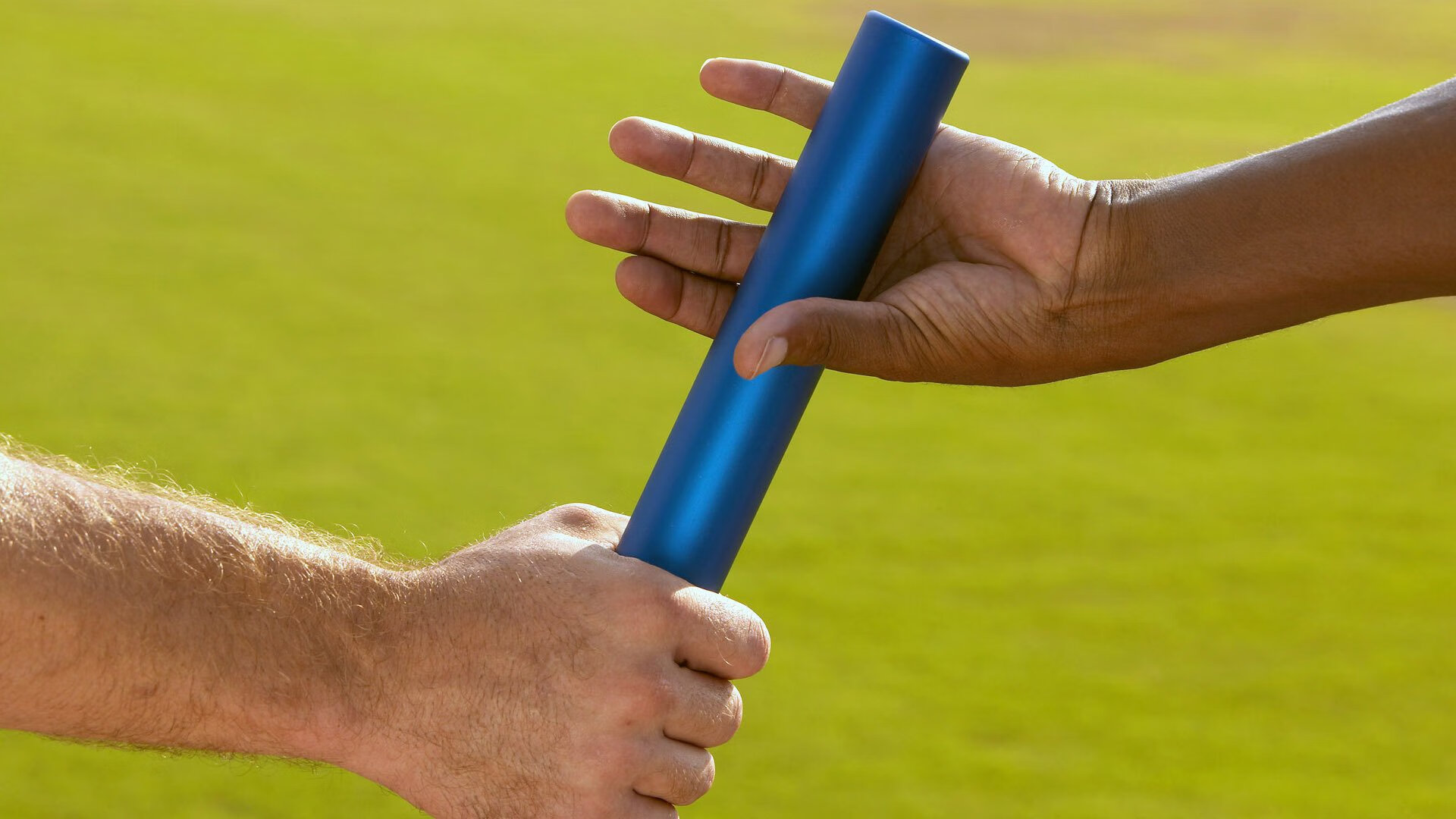 总决赛之夜，西亚卡姆的连续得分拉开差距，铸就传奇时刻